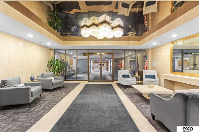 770 N 93rd St Apt 1B4, Omaha, NE 68114