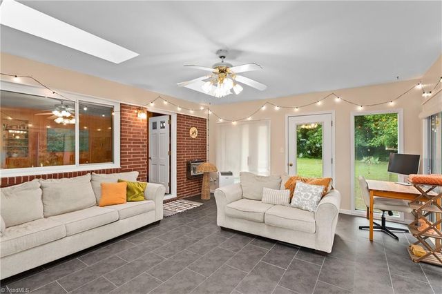 5228 Weatherly Road, Greensboro, NC 27406