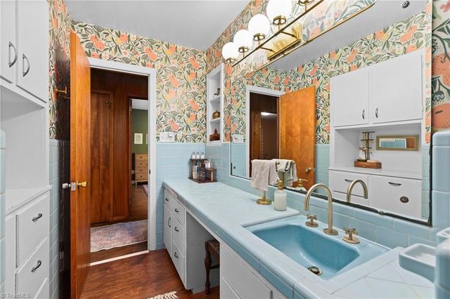 5228 Weatherly Road, Greensboro, NC 27406