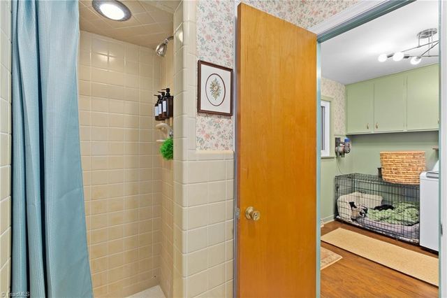 5228 Weatherly Road, Greensboro, NC 27406