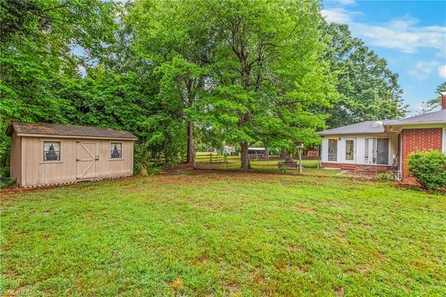 5228 Weatherly Road, Greensboro, NC 27406