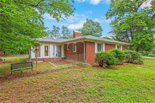 5228 Weatherly Road, Greensboro, NC 27406
