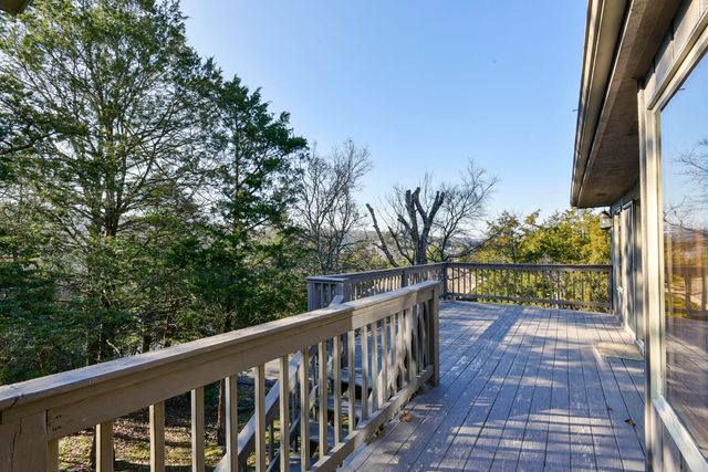 1304 Stoneycreek Lane, Branson West, MO 65737
