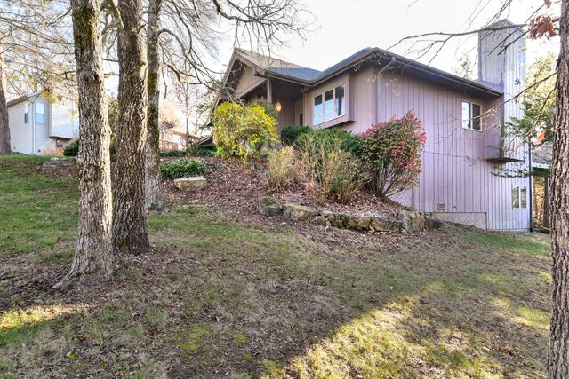 1304 Stoneycreek Lane, Branson West, MO 65737