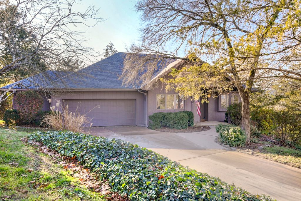 1304 Stoneycreek Lane, Branson West, MO 65737