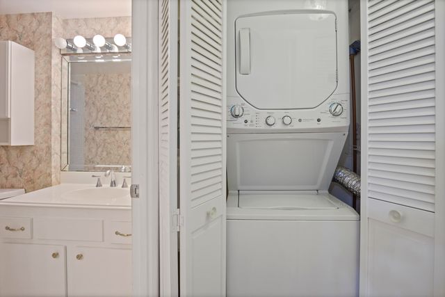 1800 SE Saint Lucie Boulevard 9-204, Stuart, FL 34996