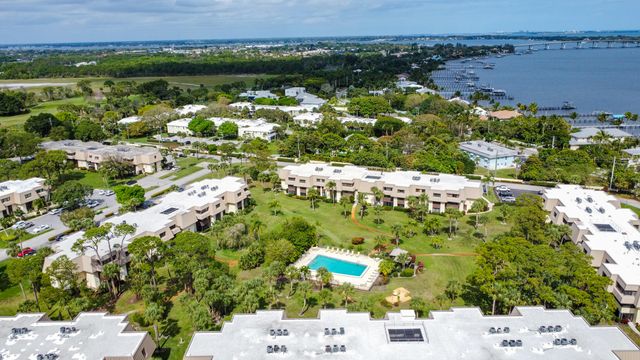 1800 SE Saint Lucie Boulevard 9-204, Stuart, FL 34996