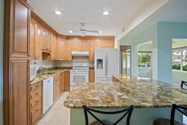 1800 SE Saint Lucie Boulevard 9-204, Stuart, FL 34996