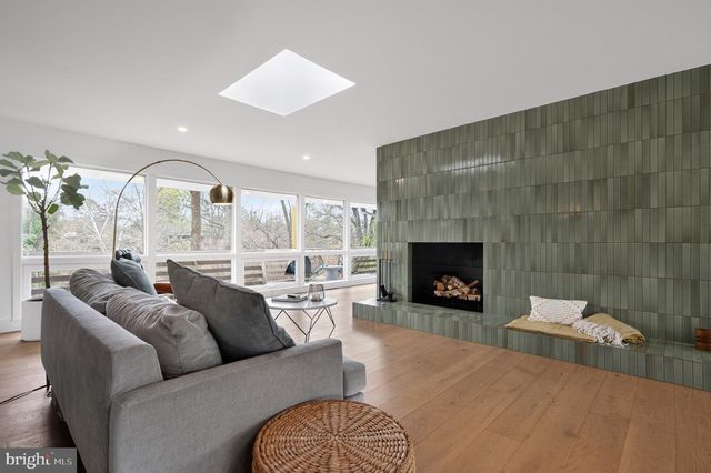 6124 BEACHWAY DR, Falls Church, VA 22041