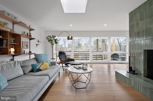 6124 BEACHWAY DR, Falls Church, VA 22041