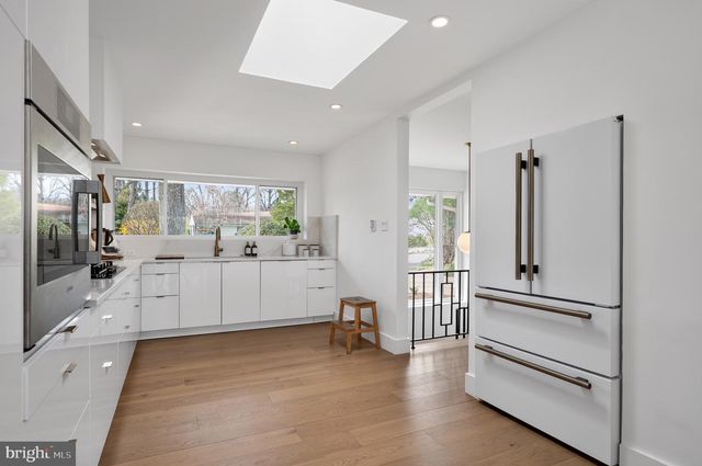 6124 BEACHWAY DR, Falls Church, VA 22041