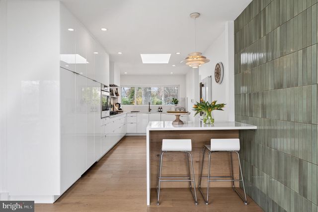 6124 BEACHWAY DR, Falls Church, VA 22041