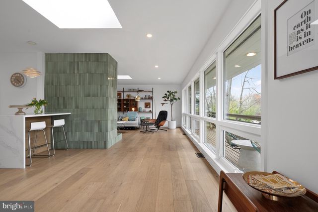 6124 BEACHWAY DR, Falls Church, VA 22041