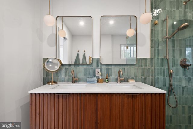 6124 BEACHWAY DR, Falls Church, VA 22041