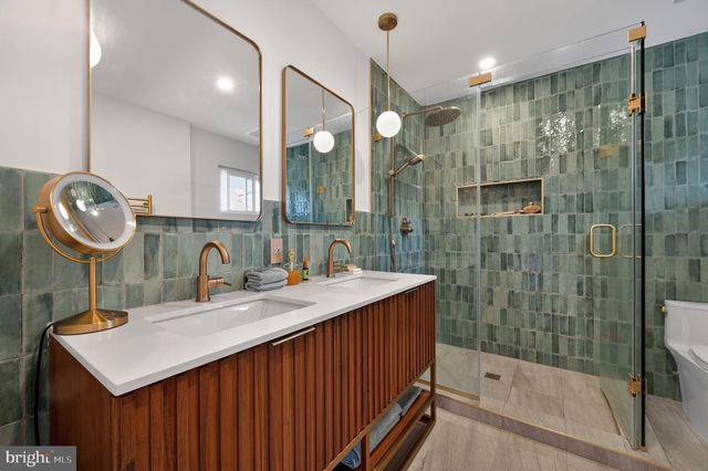 6124 BEACHWAY DR, Falls Church, VA 22041