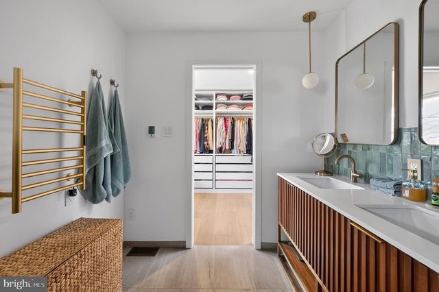 6124 BEACHWAY DR, Falls Church, VA 22041