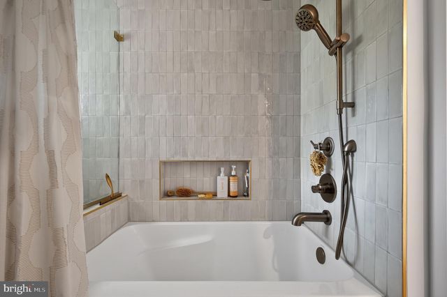 6124 BEACHWAY DR, Falls Church, VA 22041