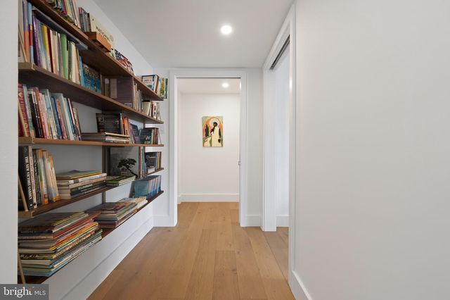 6124 BEACHWAY DR, Falls Church, VA 22041