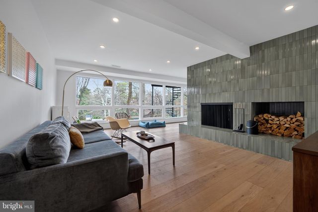 6124 BEACHWAY DR, Falls Church, VA 22041