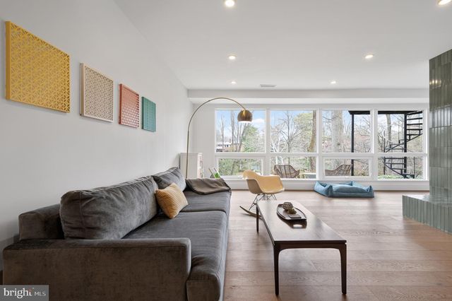 6124 BEACHWAY DR, Falls Church, VA 22041