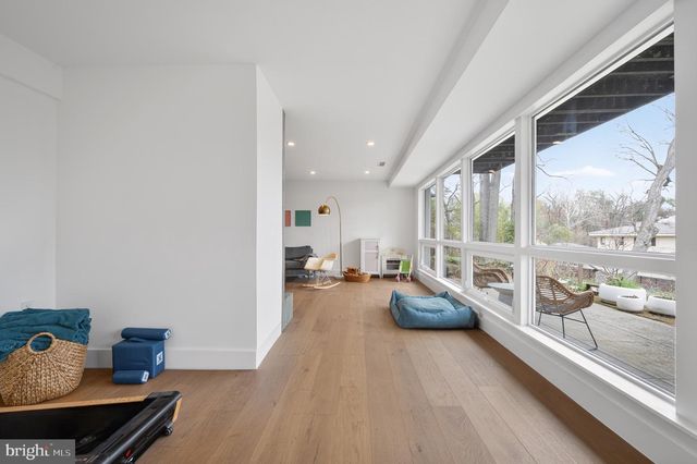 6124 BEACHWAY DR, Falls Church, VA 22041