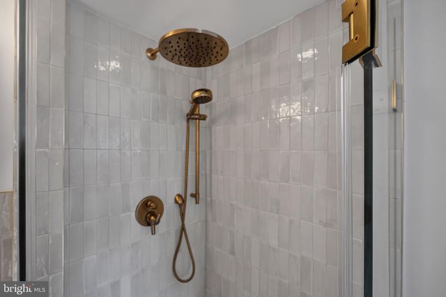 6124 BEACHWAY DR, Falls Church, VA 22041