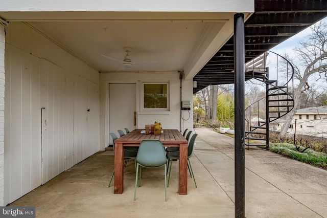 6124 BEACHWAY DR, Falls Church, VA 22041