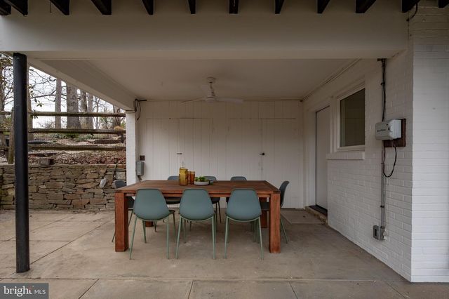 6124 BEACHWAY DR, Falls Church, VA 22041