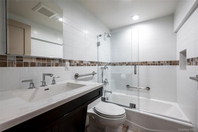 47 E Penn Street Lower, Long Beach, NY 11561