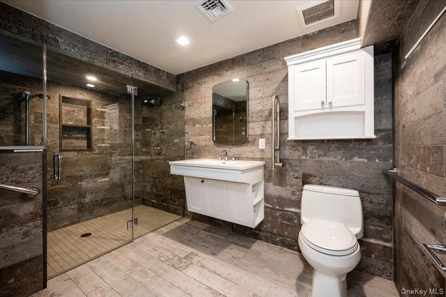 47 E Penn Street Lower, Long Beach, NY 11561