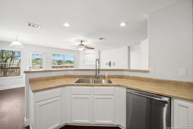 208 Roadrunner, New Braunfels, TX 78130