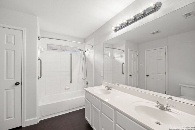 208 Roadrunner, New Braunfels, TX 78130