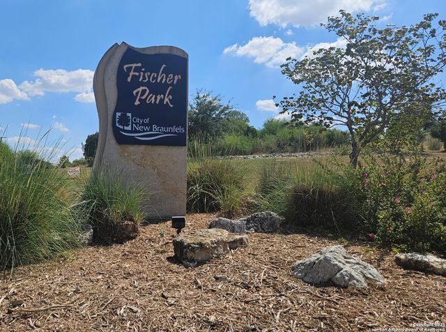 208 Roadrunner, New Braunfels, TX 78130