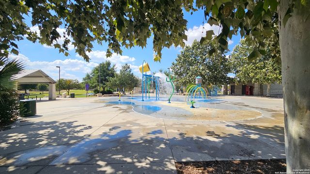 208 Roadrunner, New Braunfels, TX 78130