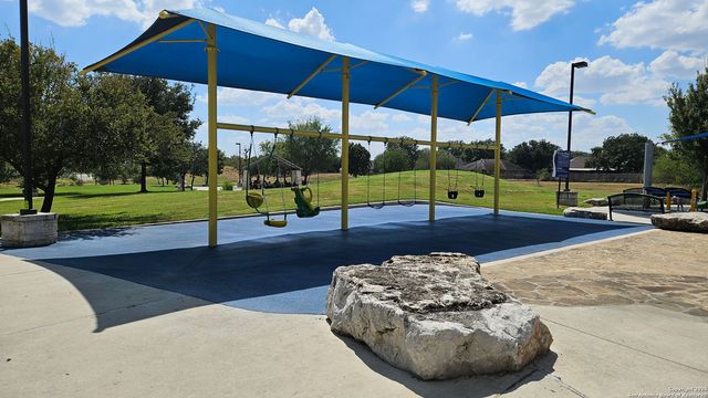 208 Roadrunner, New Braunfels, TX 78130