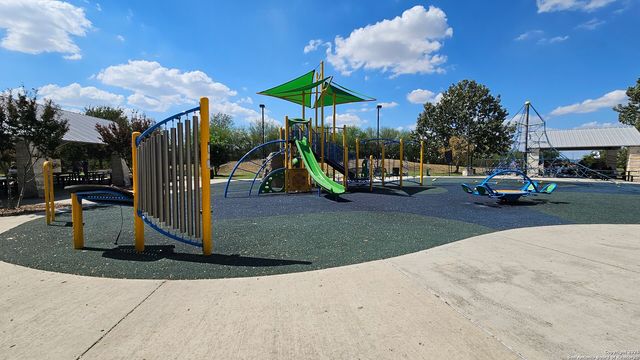 208 Roadrunner, New Braunfels, TX 78130