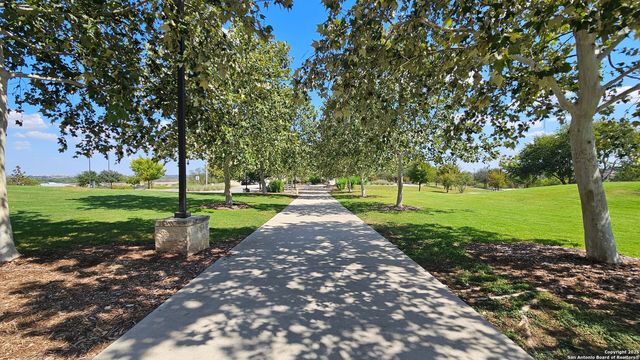 208 Roadrunner, New Braunfels, TX 78130