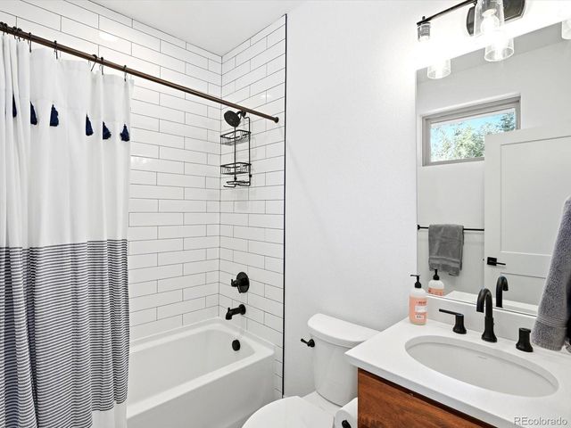 15 Adventure Avenue, Fraser, CO 80442