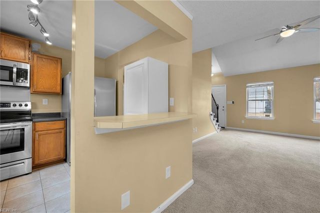 218 Old Bridge CT, Newport News, VA 23608