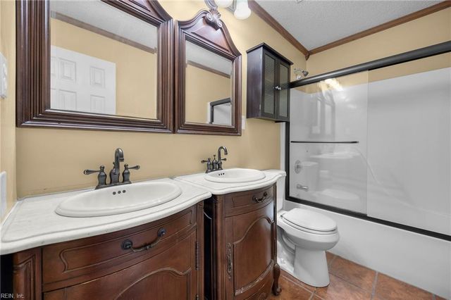 218 Old Bridge CT, Newport News, VA 23608