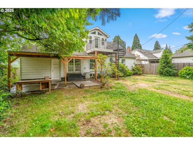 4715 N WILLAMETTE Blvd, Portland, OR 97203