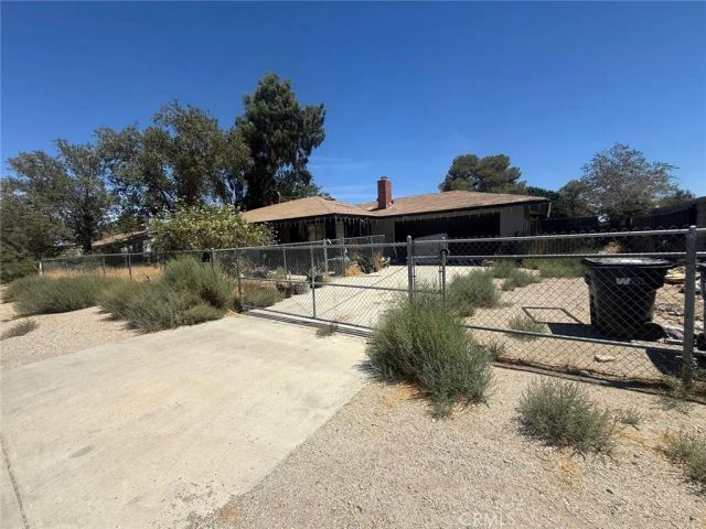 41034 Fieldspring, Lancaster, CA 93535