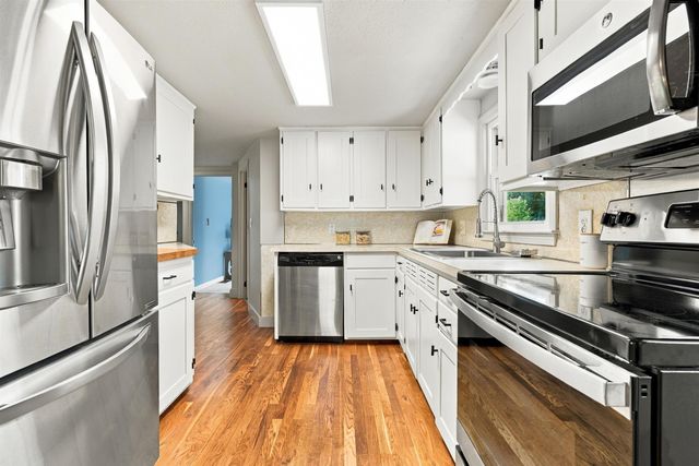 271 High Range Road, Londonderry, NH 03053
