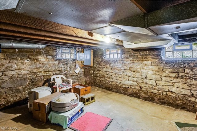 4007 Durst Clagg Road, Cortland, OH 44410