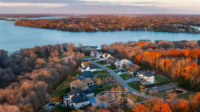 6505 Hawks Pointe Lane, Excelsior, MN 55331