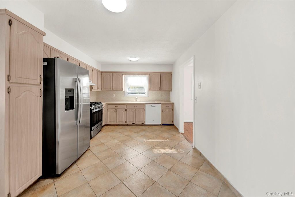 355 5th Avenue, New Rochelle, NY 10801 — photo 4