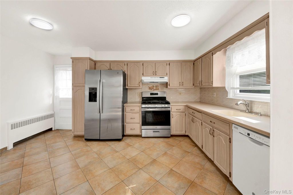355 5th Avenue, New Rochelle, NY 10801 — photo 5