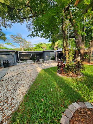1872 SW 29th Ave, Fort Lauderdale, FL 33312