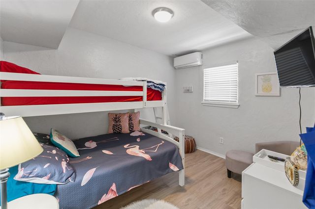 222 Ocean Avenue, Surfside Beach, TX 77541