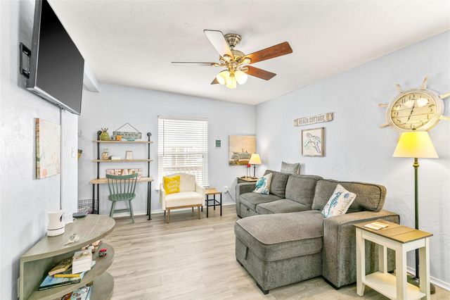 222 Ocean Avenue, Surfside Beach, TX 77541